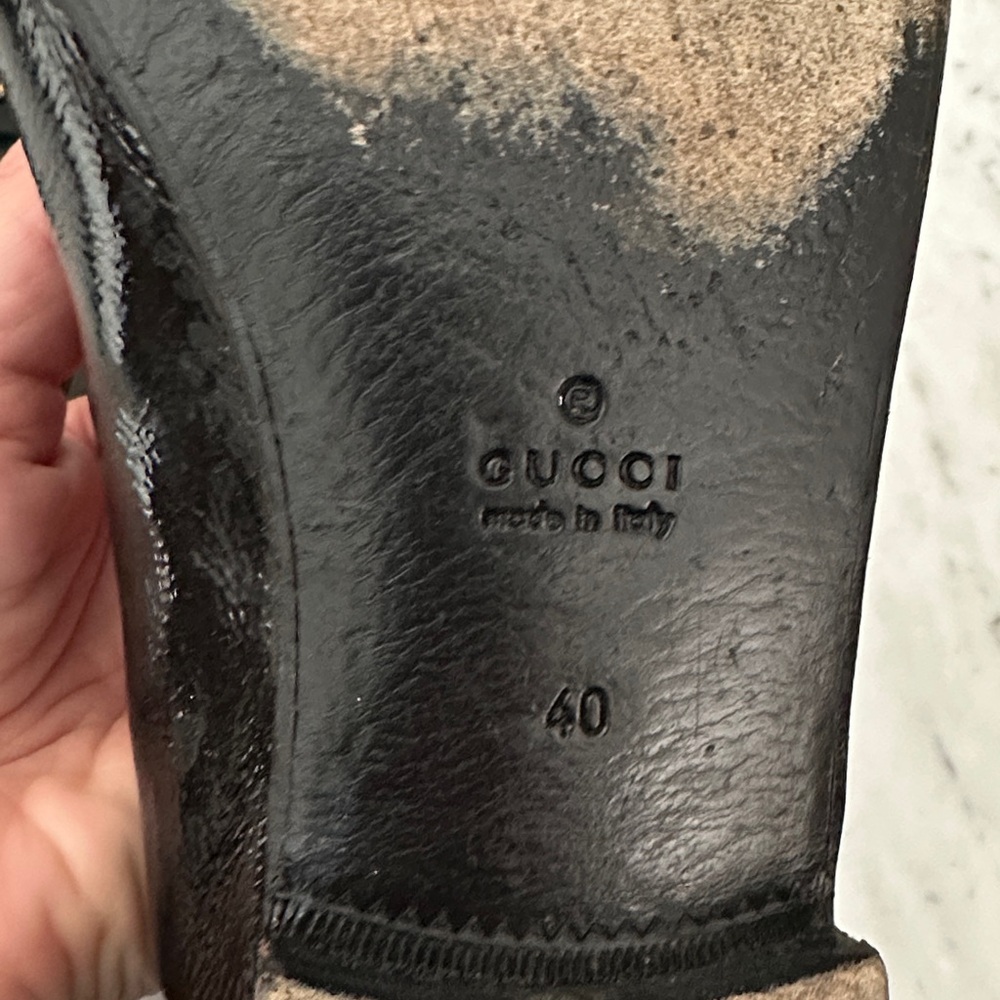 Gucci Size 40 Black Kiltie Leather Loafers with Gold Horsebit - Picture 6 of 9